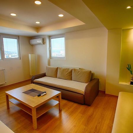 Premium 4U - City Center 50M2 - 스코페 외부 사진